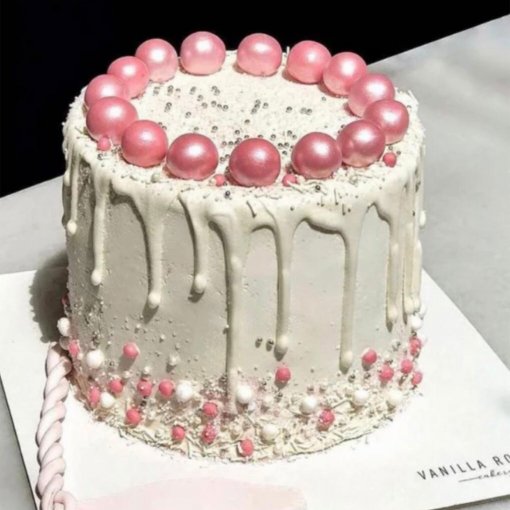 Dreamy Pearls Cake
