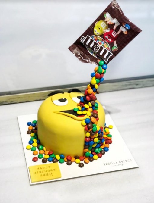 M&M Cake